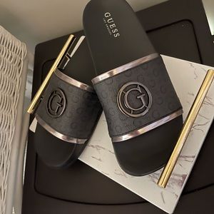 New GUESS brand slides black size 7
